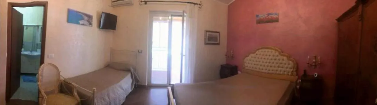 Bed & Breakfast Bed and Breakfast La Scala sul Giardino Porto Empedocle Italia