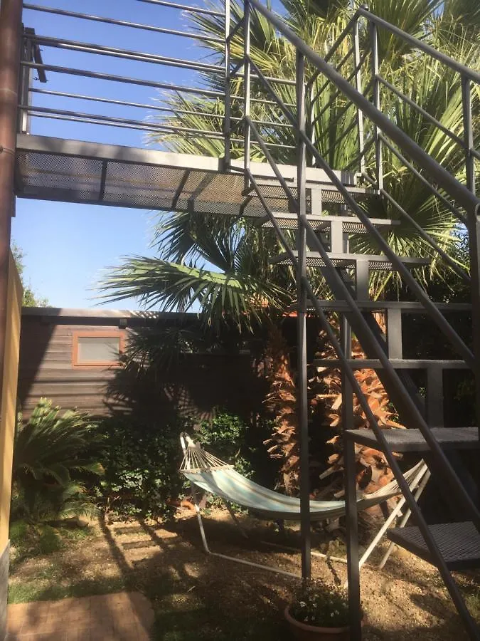 Bed and Breakfast La Scala sul Giardino Porto Empedocle 0*,  Italia